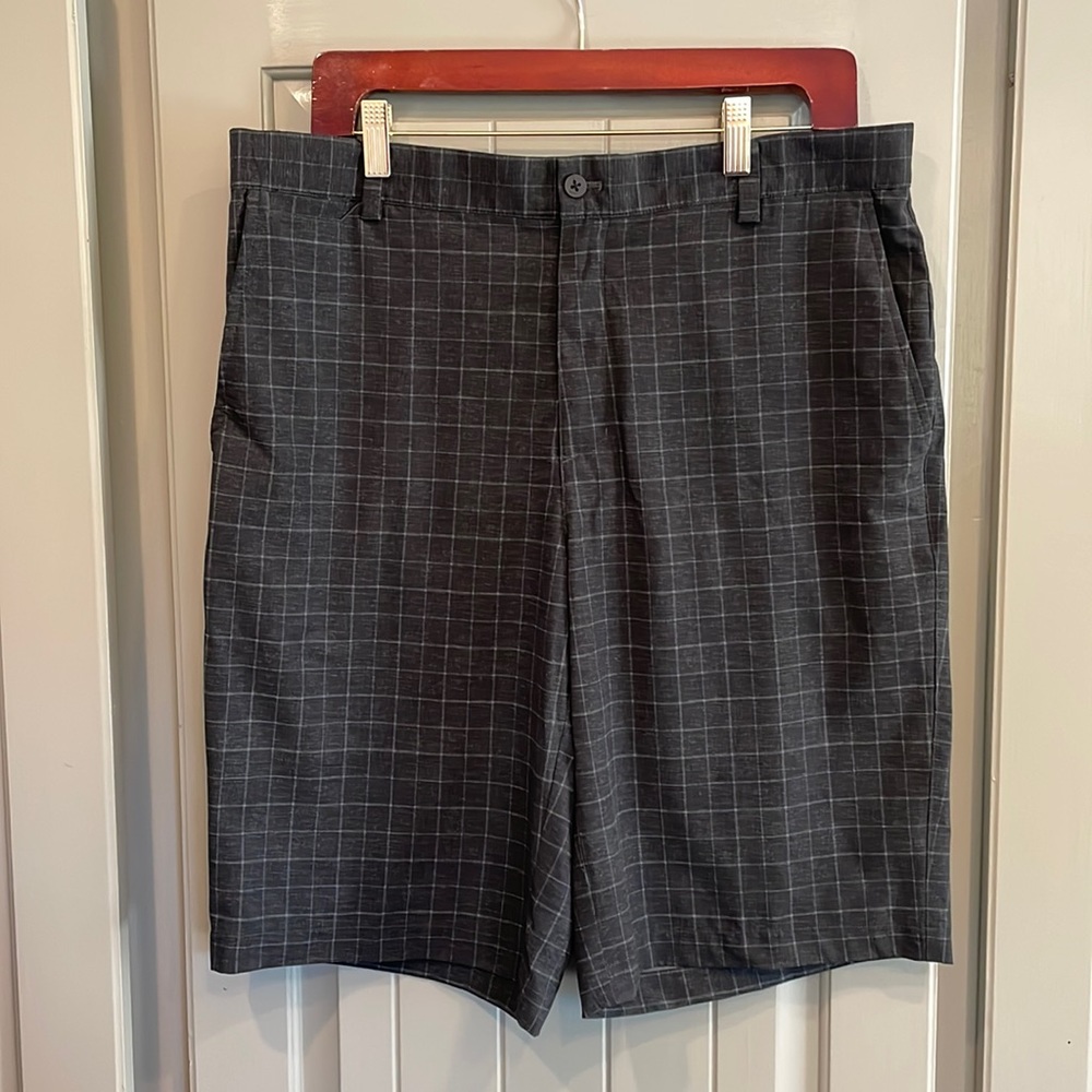 Mens golf shorts